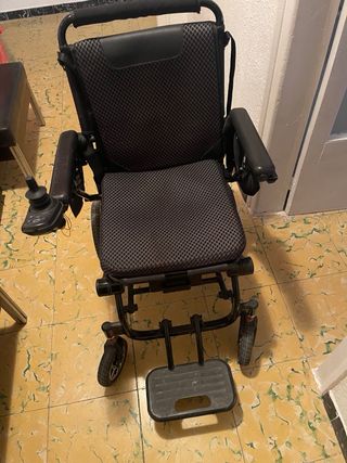 Se vende silla de ruedas eléctica plegable