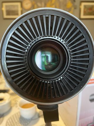 Proyector Portátil TS-3 Pro con Soporte