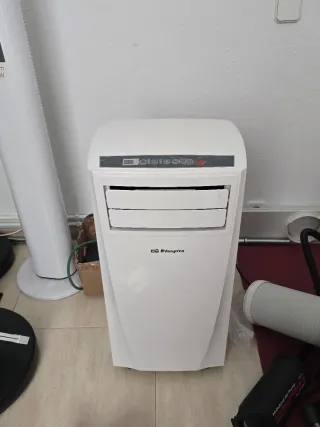 Aire Acondicionado Portátil De'Longhi Pinguino