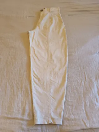 Pantalón Zara tiro alto pinzas beige Talla S