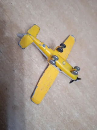 Avión metálico antiguo Cessna 210.8 mod710 PILEN