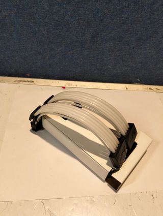 Cable extensor VGA ARGB 8-pin XPG PRIME iluminación LED