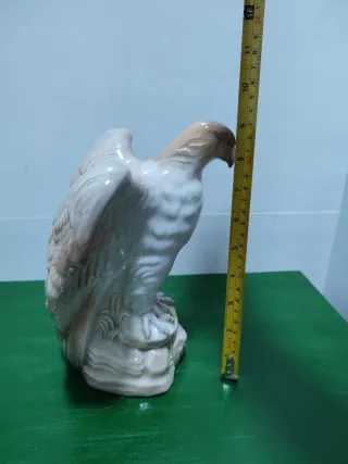 Águila Porcelana PORCEGAMA