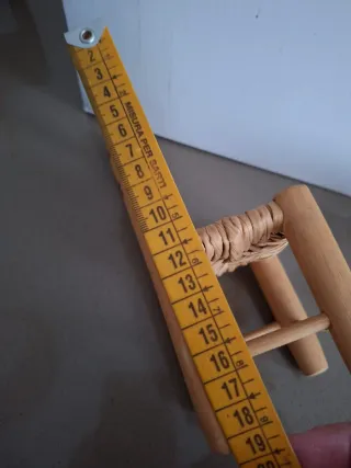 2 Seggioline in legno per casa delle bambole