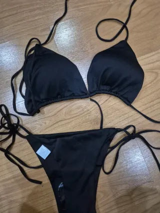 Bikini negro talla M es XL va m