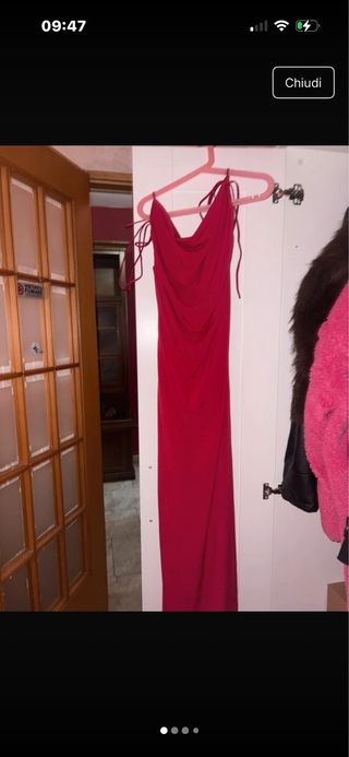 Abito lungo rosso schiena scoperta