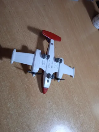 Avión CESSNA AM-72 metálico antiguo escala N