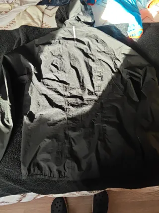 Chubasquero running Decathlon. Talla M.