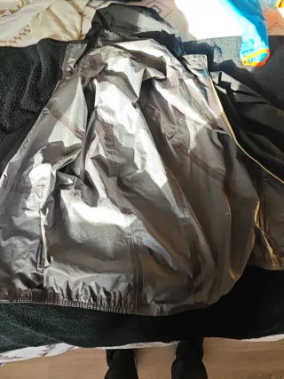 Chubasquero running Decathlon. Talla M.