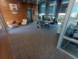 Oficina en alquiler en El Parc i la Llacuna del Poblenou en Barcelona