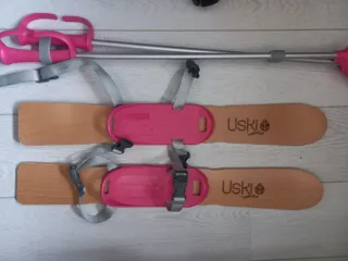 Esquís infantiles USKI con bastones