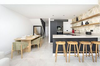 Casa adosada en venta en Nueva Andalucía centro en Marbella