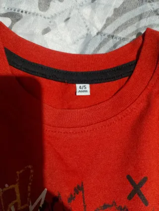 Set bambino jeans, polo e maglietta