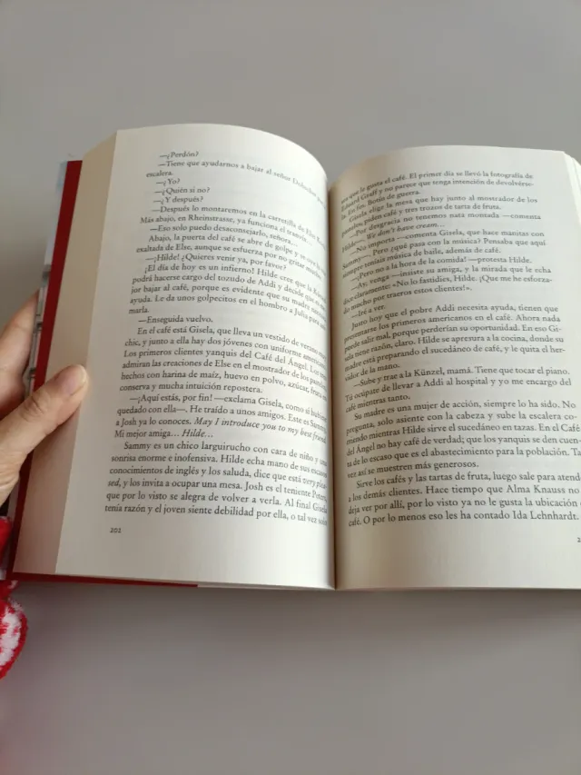 El café del ángel. Un tiempo nuevo / The Angel ...