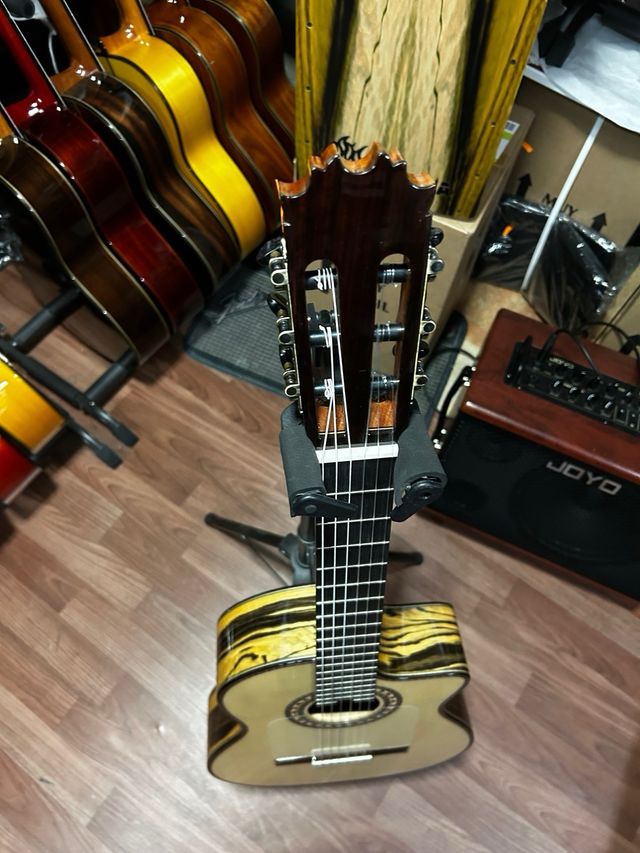 Funda y Guitarra flamenca Ébano Blanco