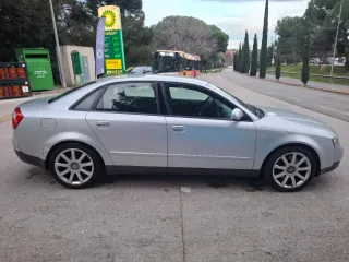 Audi A4 2.5 TDI quattro 2001