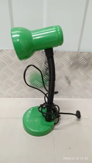Lámpara de escritorio verde
