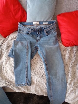 Pantalón vaquero Pull&Bear azul hombre