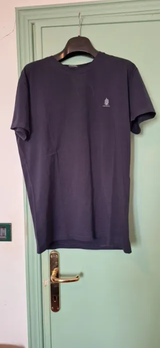 T-shirt blu con logo