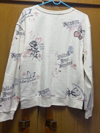 Sudadera Primark Mariposas y Flores