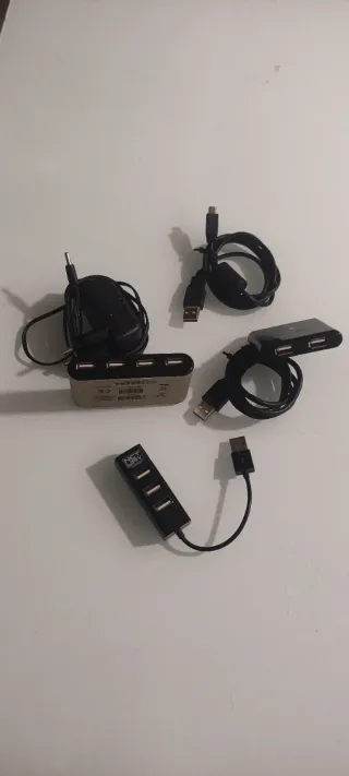 Ladrón USB 4 Puertos Plateado y 2 y 3 puertos Negr