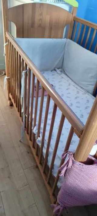 Cuna de madera con ositos EN GRANADA