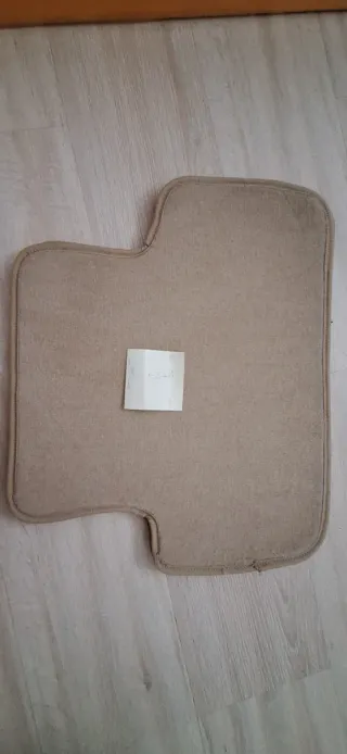 Juego de alfombrillas de tela color beige A4 8E