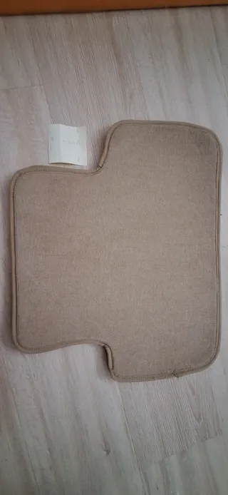 Juego de alfombrillas de tela color beige A4 8E