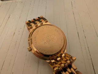 Reloj Philippe Arnold Dorado