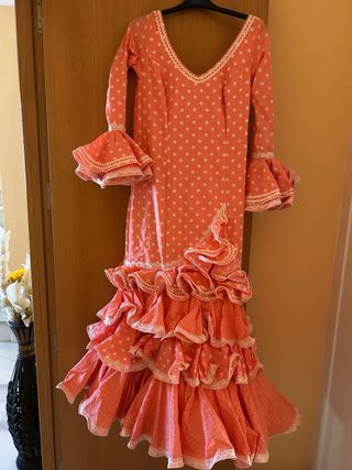 Traje de flamenca volantes lunares