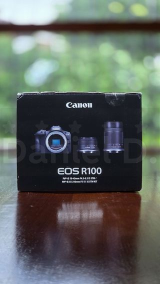 Canon EOS R100 Kit 18-45mm NUEVA