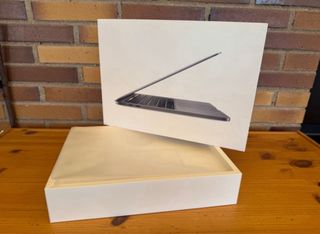 MacBook Pro  Plata/Gris Espacial