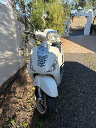 Aiyumo 125 Scooter 13000km. MOTO EN LANZAROTE
