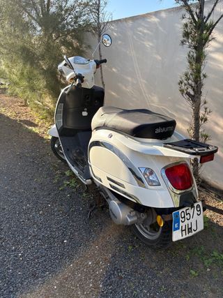 Aiyumo 125 Scooter 13000km. MOTO EN LANZAROTE