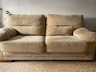 Sofá de tela beige seminuevo