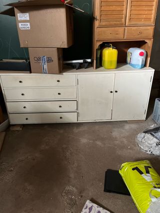 Cajonera beige y blanca