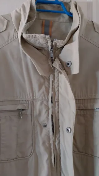 Parka beige hombre como nueva. Talla L