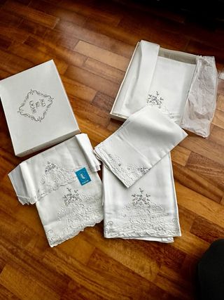 Set Asciugamani Puro Lino Vintage Ricamato