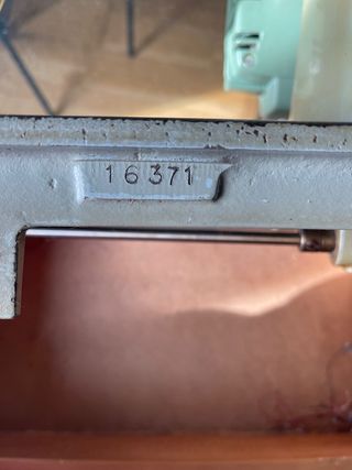 Máquina de coser Alfa portátil