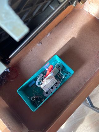 Máquina de coser Alfa portátil