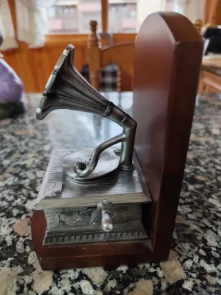 Figura gramófono decorativo pisapapeles