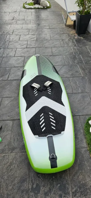 Kit Wingfoil GONG + Vela Naish 6.0 + Casco