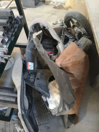 Honda PCX Maxi Scooter Gris