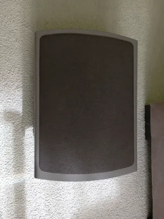 Reposapiés metálico para escritorio gris