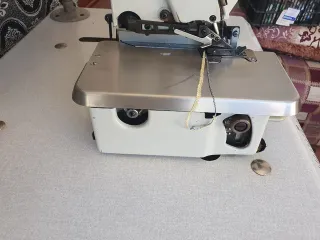 Máquina Overlock Brother