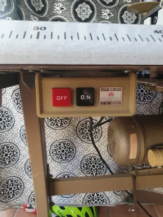 Máquina Overlock Brother