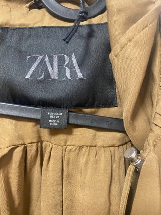 Chaqueta Zara Colección ZW plisada Talla M