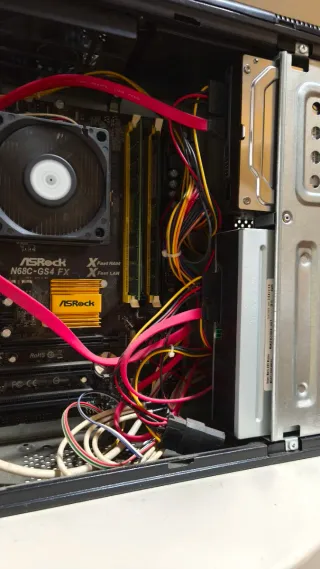 Torre PC NOX 1TB HDD DVD RW 8GB RAM