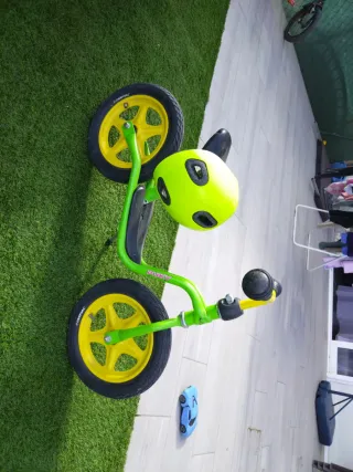 Bicicleta infantil Puky verde y amarilla