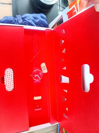 Swatch Scatola Rossa Cuore Spille